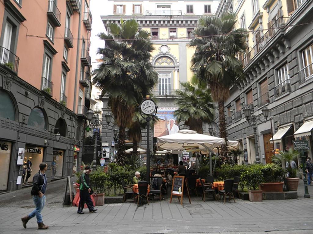 Casa Vacanze Napoli Centro Carmen & Sara Екстер'єр фото