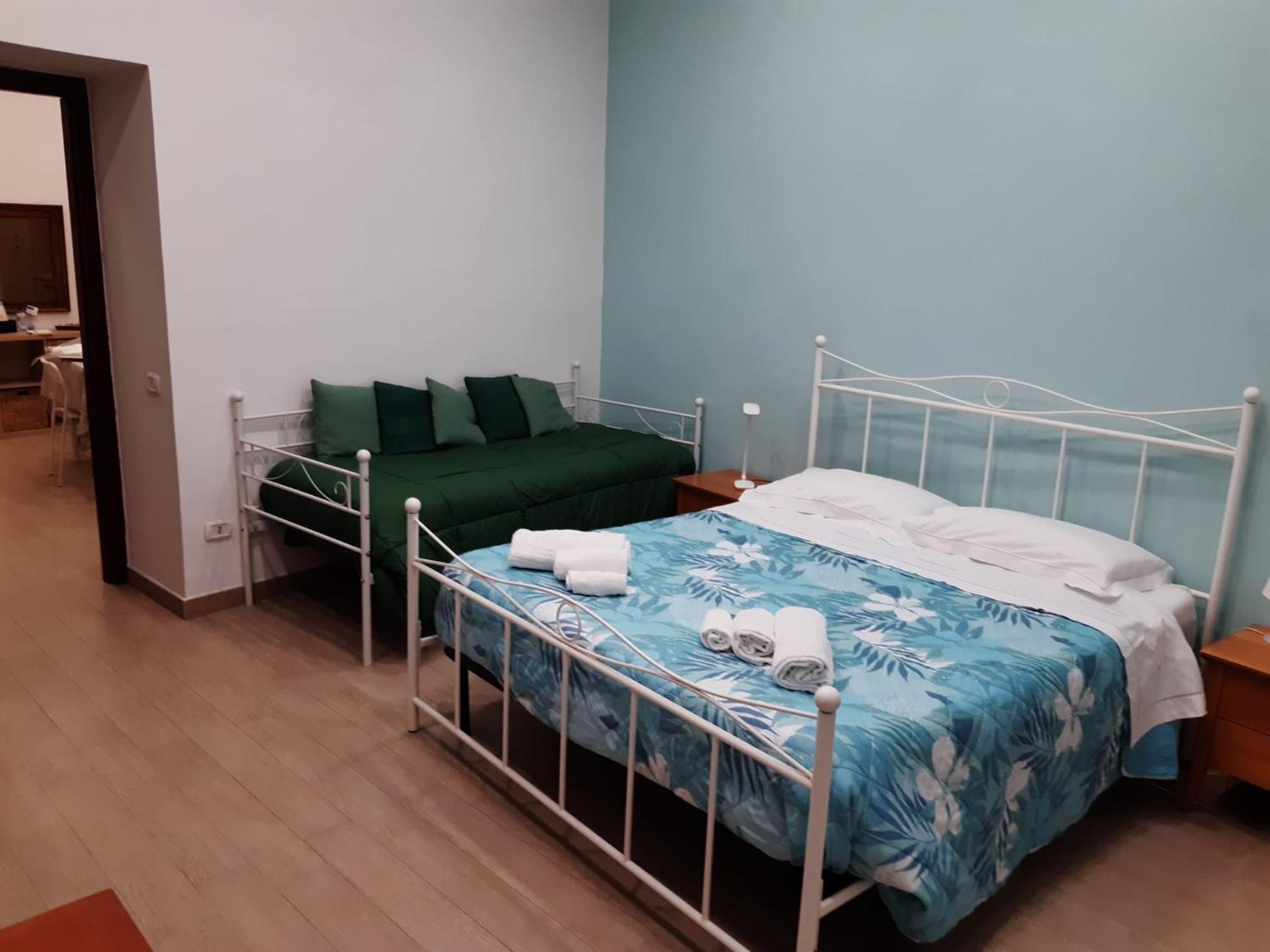 Casa Vacanze Napoli Centro Carmen & Sara Екстер'єр фото